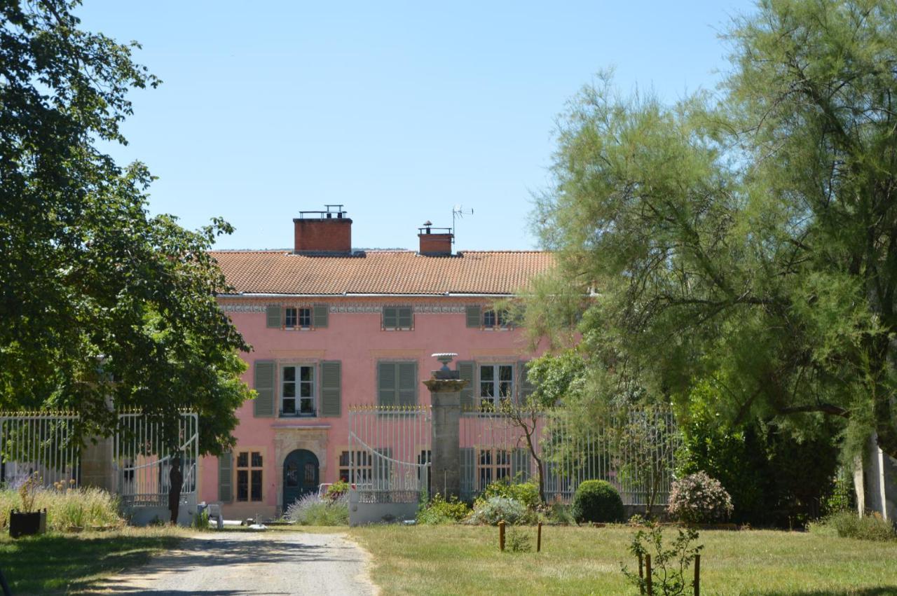 Domaine De Chalaniat Bed & Breakfast La Sauvetat  Exterior photo